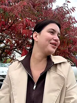 Snapshot of KikiWatson chatting on 10.19.25 KikiWatson online show from 10.19.25