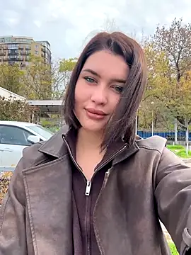 Snapshot of KikiWatson chatting on 10.24.25 KikiWatson online show from 10.24.25