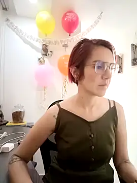 your red rose  online show from 12.04.24