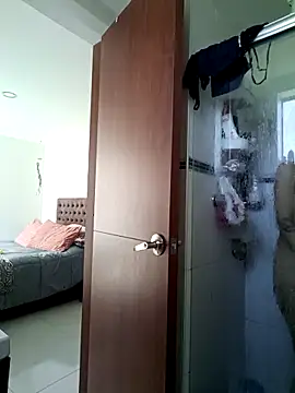 your red rose  online show from 12.11.24