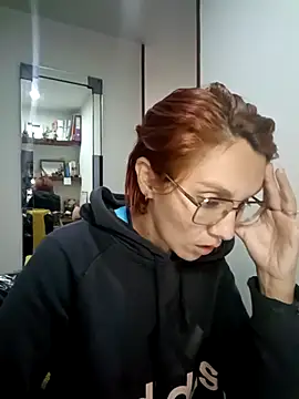 your red rose  online show from 02.28.25