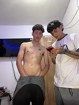 LatinBoysxxx online show from 01.28.25