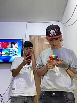 LatinBoysxxx online show from 02.06.25