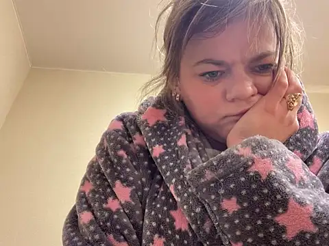 Snapshot of SkyAdelina241 chatting on 01.22.25 SkyAdelina241 online show from 01.22.25