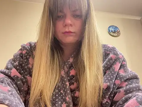 Snapshot of SkyAdelina241 chatting on 01.27.25 SkyAdelina241 online show from 01.27.25