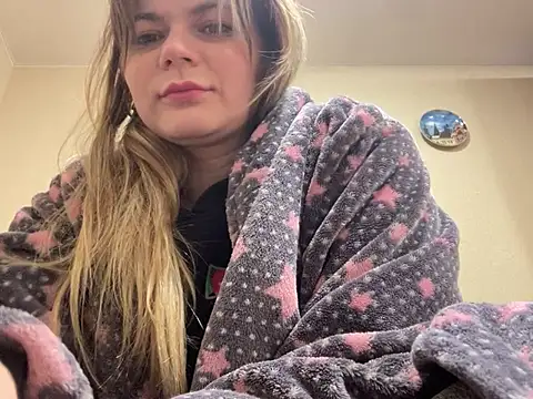 Snapshot of SkyAdelina241 chatting on 01.29.25 SkyAdelina241 online show from 01.29.25