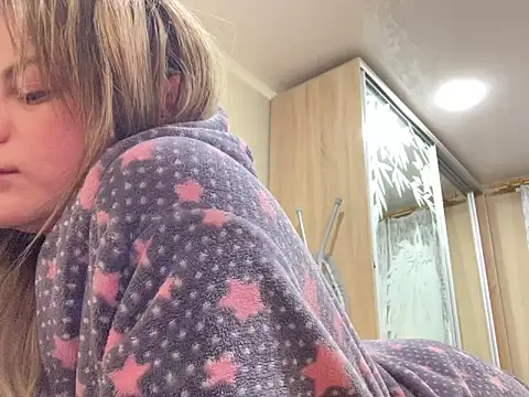 Snapshot of SkyAdelina241 chatting on 02.03.25 SkyAdelina241 online show from 02.03.25