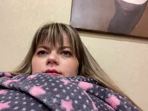 Snapshot of SkyAdelina241 chatting on 02.07.25 SkyAdelina241 online show from 02.07.25