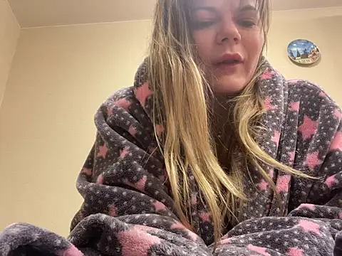 Snapshot of SkyAdelina241 chatting on 02.15.25 SkyAdelina241 online show from 02.15.25