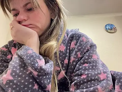 Snapshot of SkyAdelina241 chatting on 03.02.25 SkyAdelina241 online show from 03.02.25