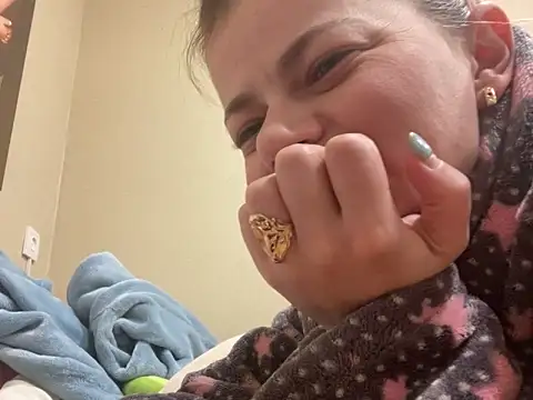 Snapshot of SkyAdelina241 chatting on 03.03.25 SkyAdelina241 online show from 03.03.25