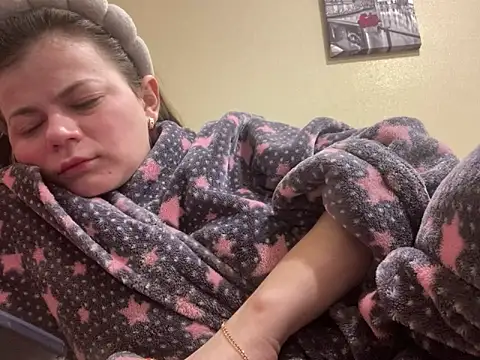 Snapshot of SkyAdelina241 chatting on 03.08.25 SkyAdelina241 online show from 03.08.25