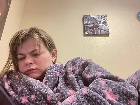 Snapshot of SkyAdelina241 chatting on 03.08.25 SkyAdelina241 online show from 03.08.25