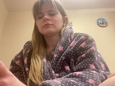 Snapshot of SkyAdelina241 chatting on 03.16.25 SkyAdelina241 online show from 03.16.25