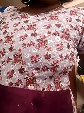 Snapshot of sneha_telugu_girl chatting on 01.13.25 sneha telugu girl online show from 01.13.25