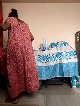 Snapshot of sneha_telugu_girl chatting on 02.05.25 sneha telugu girl online show from 02.05.25