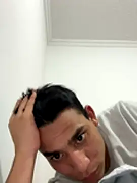 Snapshot of stiven-p23 chatting on 10.28.25 stiven-p23 online show from 10.28.25