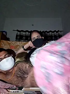 Snapshot of menakshiiikaur chatting on 10.23.25 menakshiiikaur online show from 10.23.25