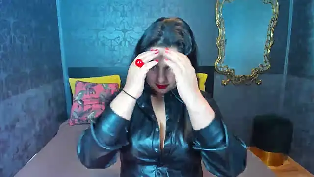 Snapshot of SelenaNoctis chatting on 01.14.25 SelenaNoctis online show from 01.14.25