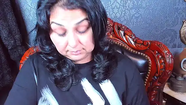 SelenaNoctis online show from 11.28.25