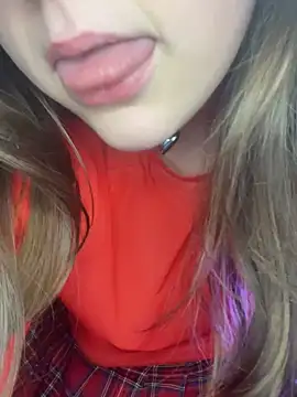 Snapshot of Topvi_ chatting on 12.09.24 Topvi  online show from 12.09.24