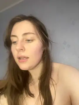 Snapshot of Topvi_ chatting on 12.20.24 Topvi  online show from 12.20.24