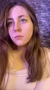 Snapshot of Topvi_ chatting on 12.28.24 Topvi  online show from 12.28.24