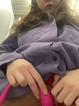 Snapshot of Topvi_ chatting on 01.18.25 Topvi  online show from 01.18.25