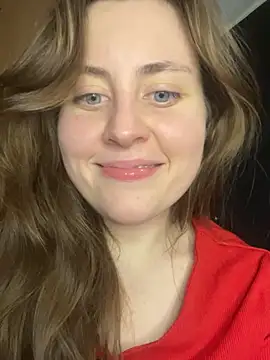 Snapshot of Topvi_ chatting on 02.25.25 Topvi  online show from 02.25.25