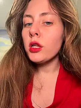 Snapshot of Topvi_ chatting on 10.10.25 Topvi  online show from 10.10.25