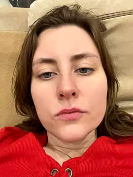 Snapshot of Topvi_ chatting on 10.17.25 Topvi  online show from 10.17.25