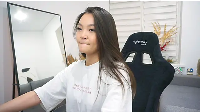 Peopleneedlove144 online show from 01.04.25