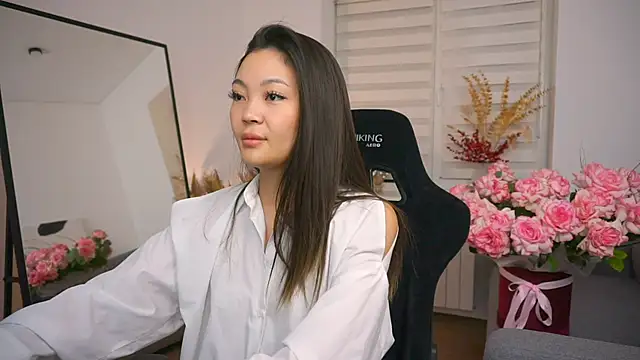 Peopleneedlove144 online show from 01.12.25