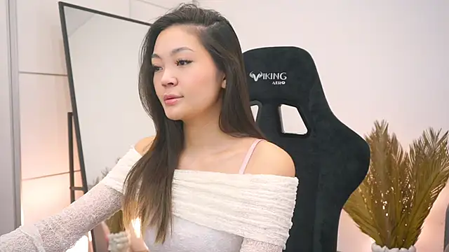 Peopleneedlove144 online show from 01.24.25