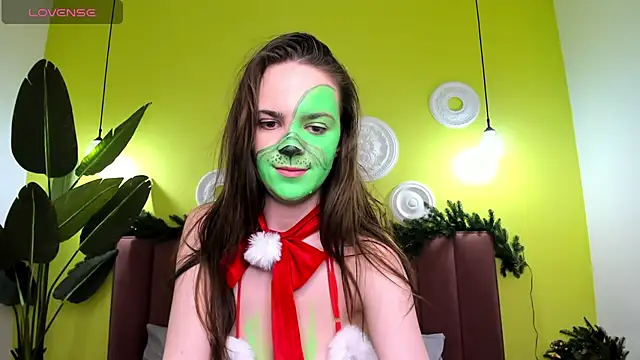 Selena Cutiee online show from 12.26.24