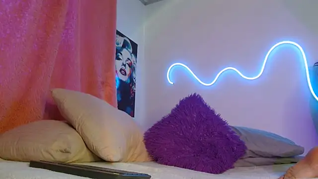 AlessiaVal  online show from 03.19.26