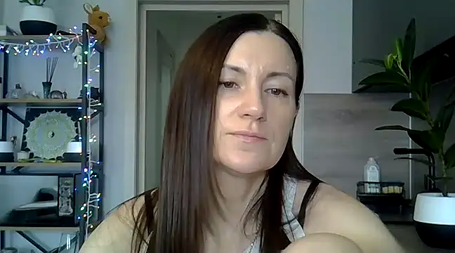 Snapshot of jainesummer chatting on 02.06.25 jainesummer online show from 02.06.25
