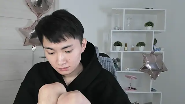 Snapshot of Miram_Yu chatting on 12.06.24 Miram Yu online show from 12.06.24