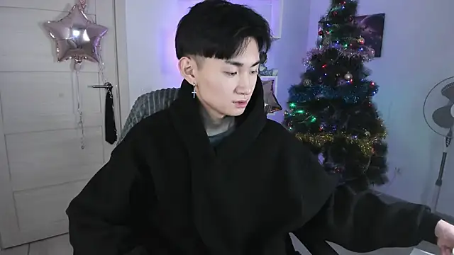 Snapshot of Miram_Yu chatting on 12.30.24 Miram Yu online show from 12.30.24