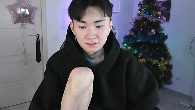 Snapshot of Miram_Yu chatting on 12.30.24 Miram Yu online show from 12.30.24