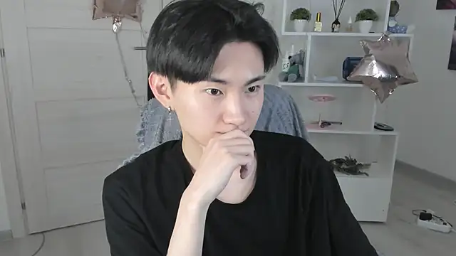 Snapshot of Miram_Yu chatting on 01.23.25 Miram Yu online show from 01.23.25