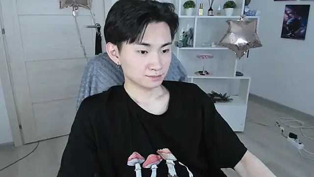 Snapshot of Miram_Yu chatting on 01.25.25 Miram Yu online show from 01.25.25