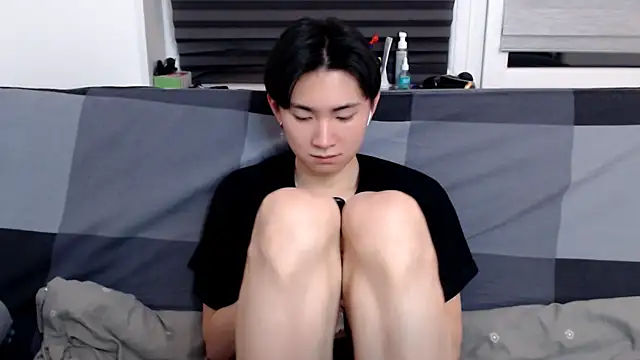 Snapshot of Miram_Yu chatting on 01.30.25 Miram Yu online show from 01.30.25