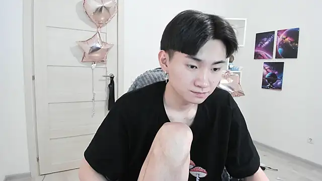 Snapshot of Miram_Yu chatting on 02.23.25 Miram Yu online show from 02.23.25