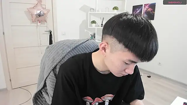 Snapshot of Miram_Yu chatting on 03.14.25 Miram Yu online show from 03.14.25