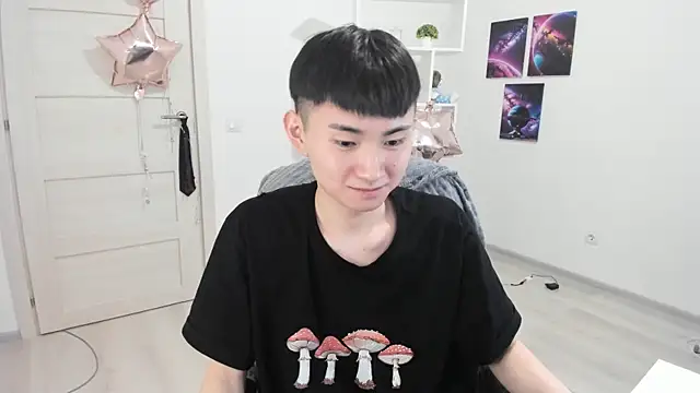 Snapshot of Miram_Yu chatting on 03.15.25 Miram Yu online show from 03.15.25