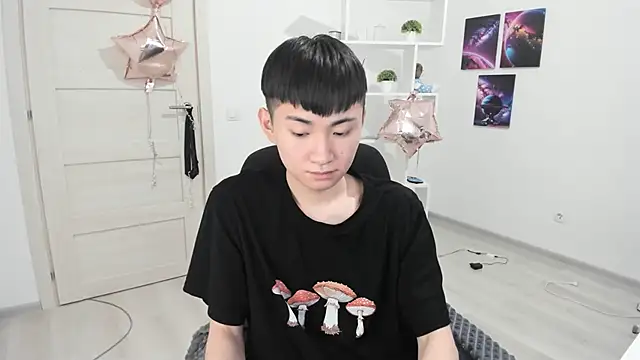 Snapshot of Miram_Yu chatting on 03.21.25 Miram Yu online show from 03.21.25