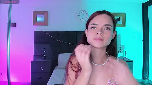 HannaRhodes online show from 01.06.25