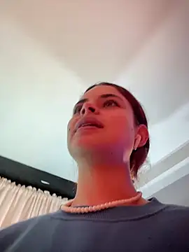 HannaRhodes online show from 01.10.25