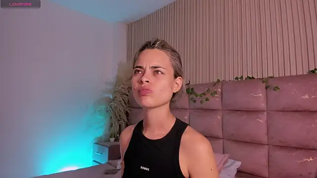 HannaRhodes online show from 06.23.26